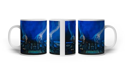 deyoli Motivetasse Geheimnisvolle Shisha, umhüllt von farbenfrohem und mystischem Rauch. 300ml, aus weißem Keramik/Kaffetasse/Geschenkidee